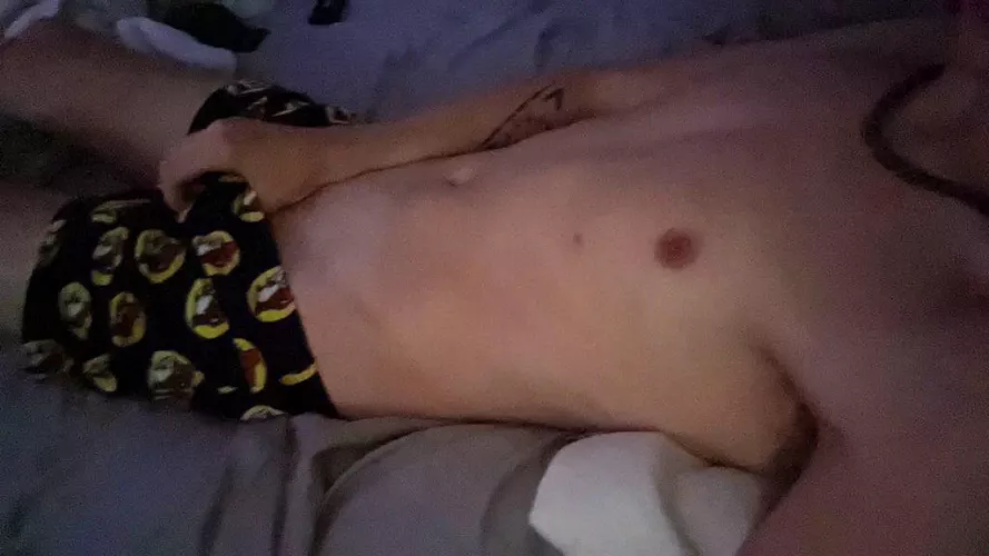 [18] bored in bed rn