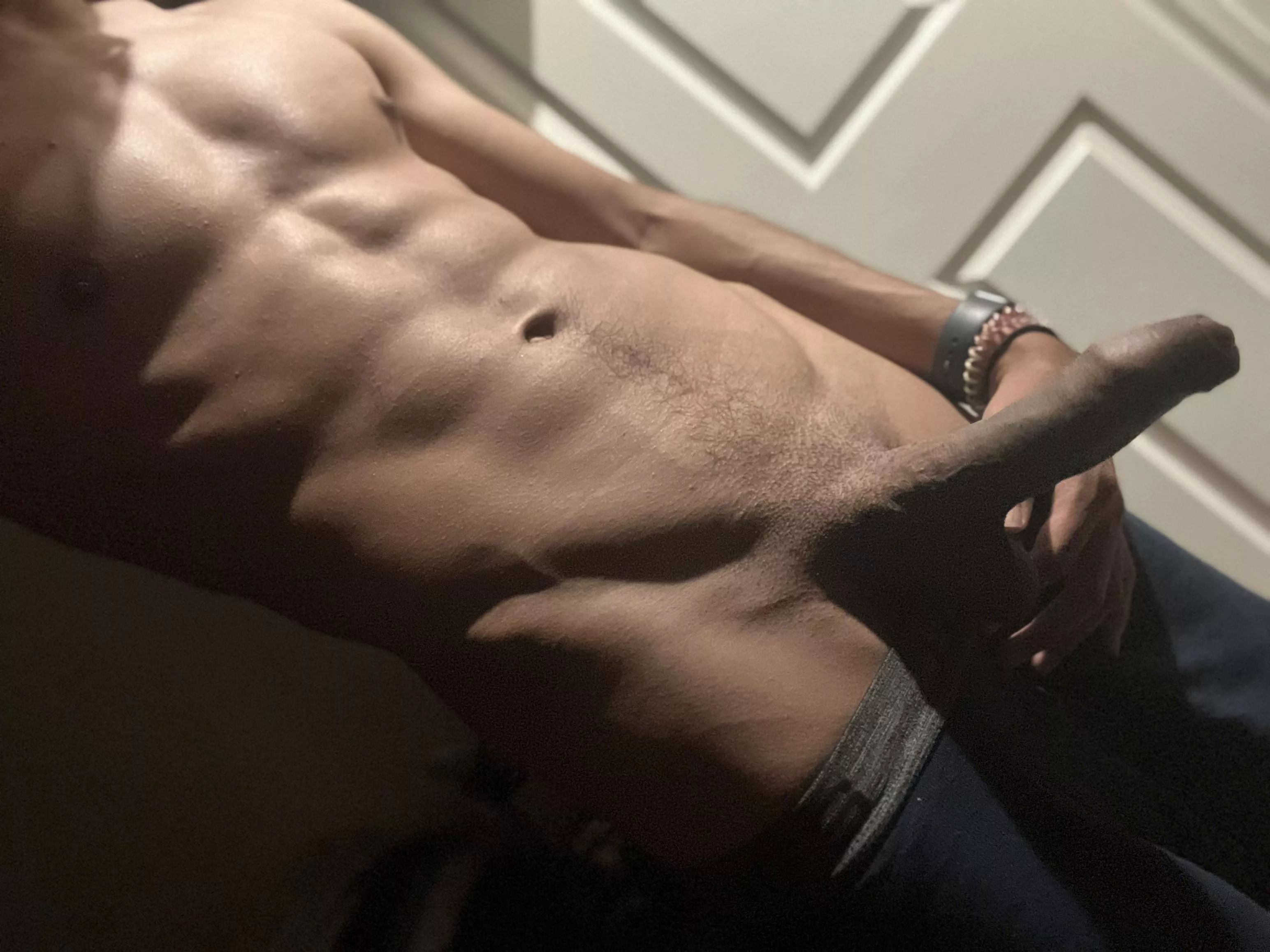 [20] U sucking or fucking 😘