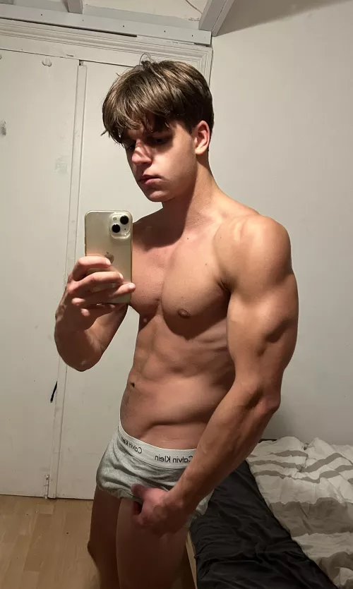 (20)Can I be your gym partner?