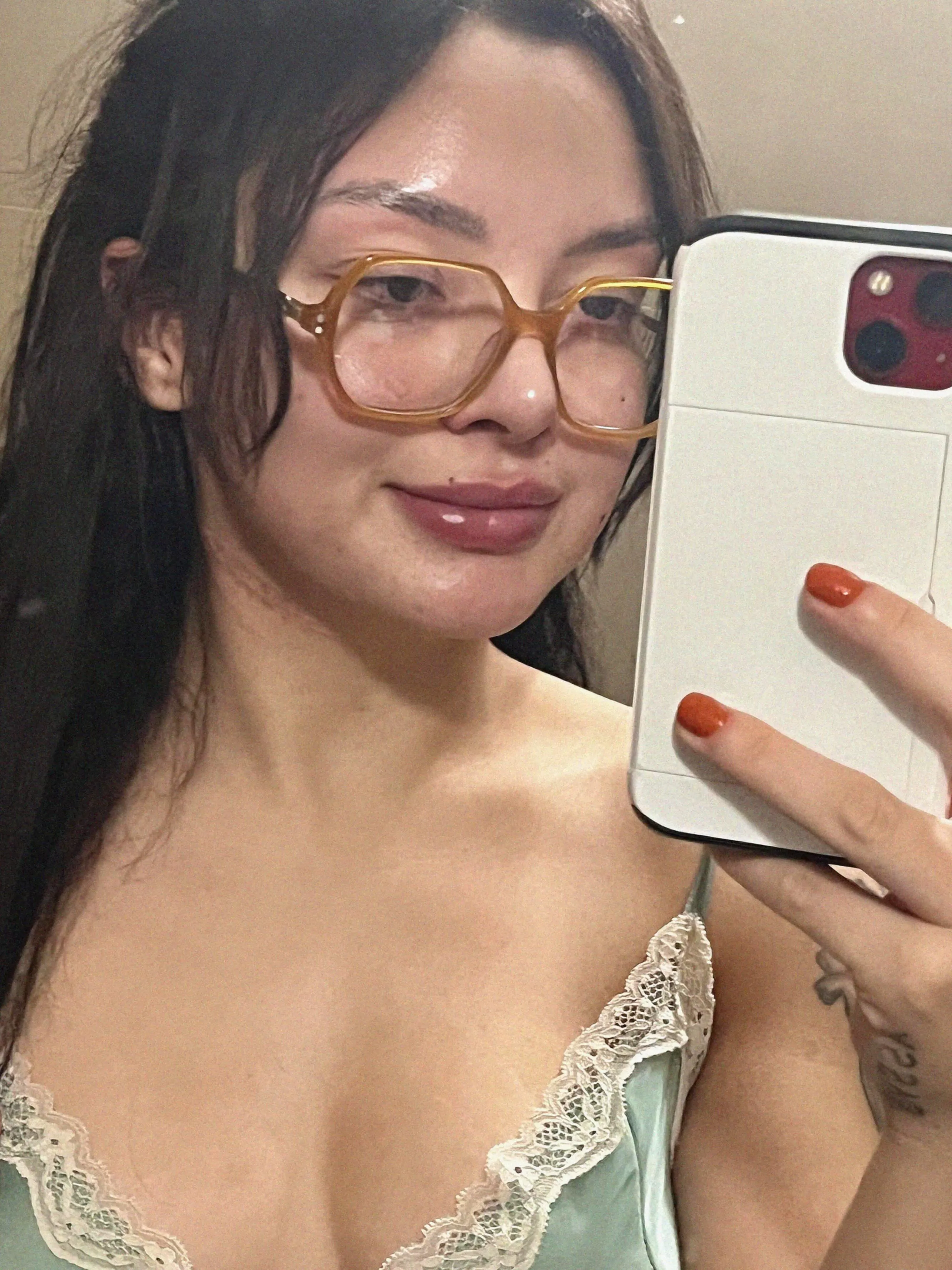 21[F4M] lets be besties and have fun when our partners arent around