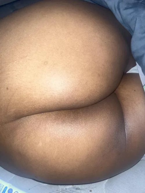 22 F4Mf in Dtla looking for drinks and some married couple fun 🥱🫶🏽