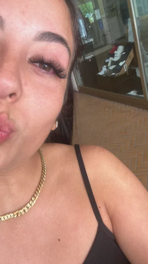 22 [F4MF] [Richmond] new to swinging and curious.. hoping to meet a couple to explore with!