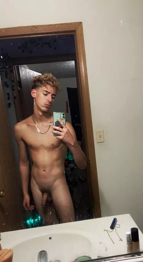 (23) u like skinny guys?