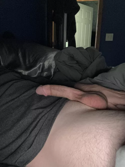 25 Davenport… fit bros?