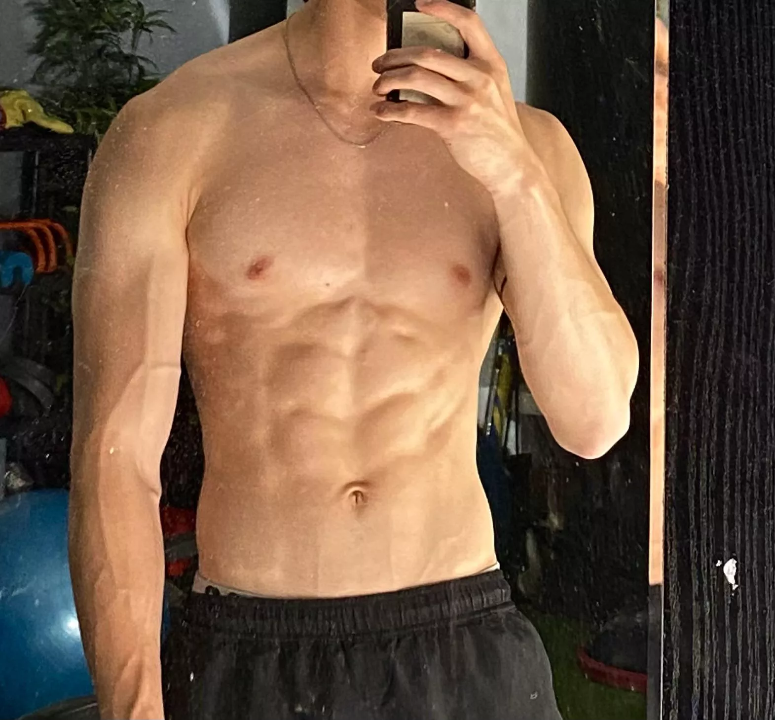 25 East asian M looking to experience a sensual massage