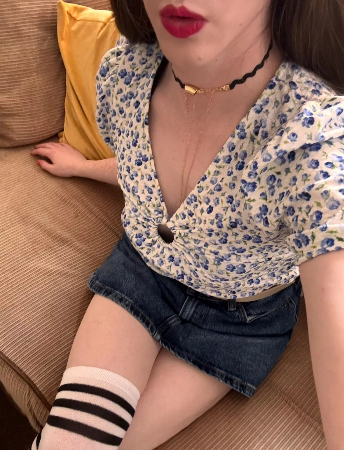 25 [S4A] Sissy looking for fun chats and some company x