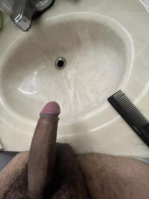27 uncut Someone to jerk with 