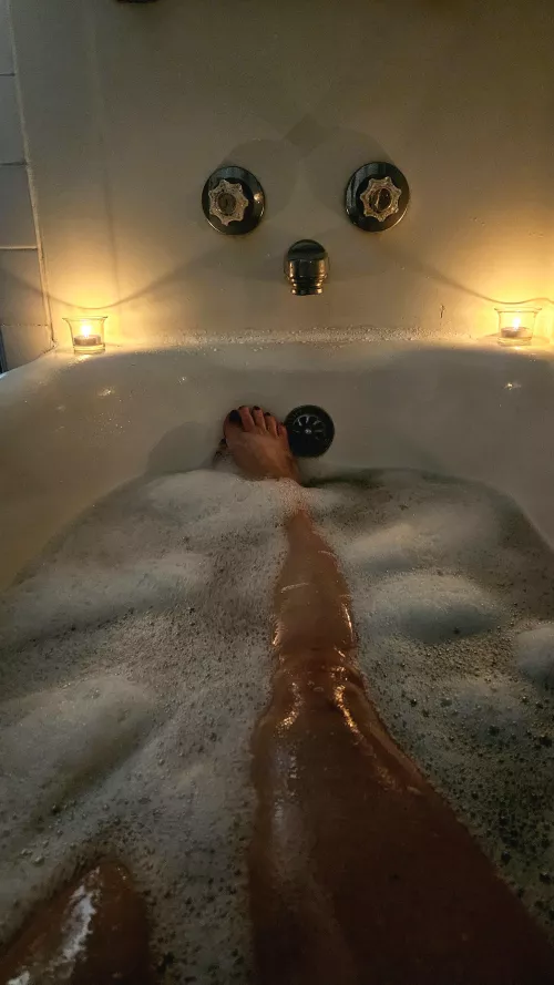 33F My mid-day bath has room for one more