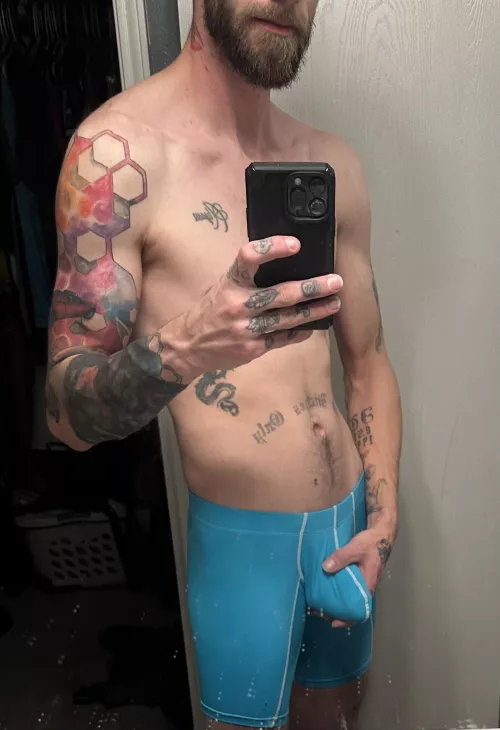 33[M4F] lookin for late night fun, you host