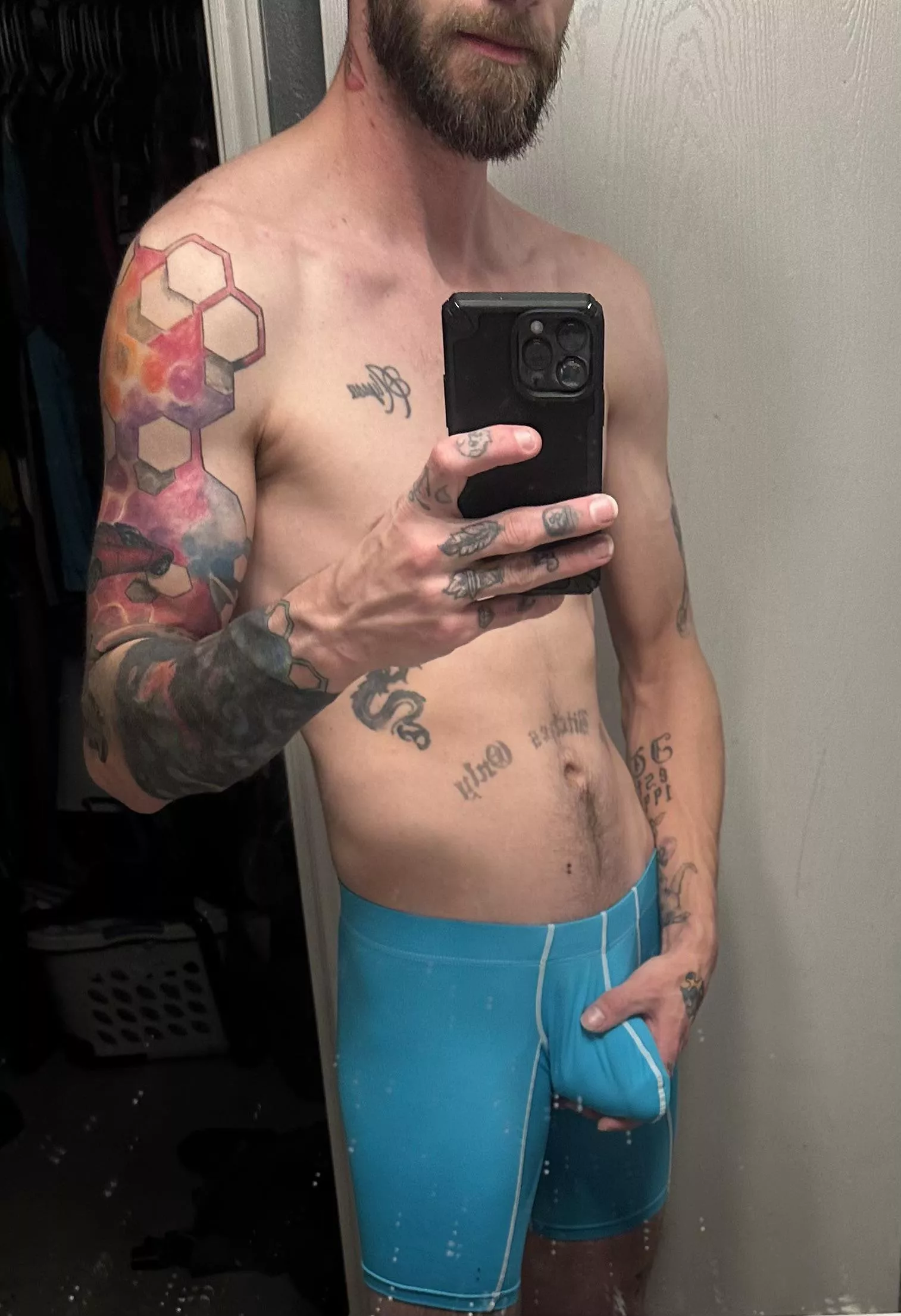 33[M4F] lookin for late night fun, you host