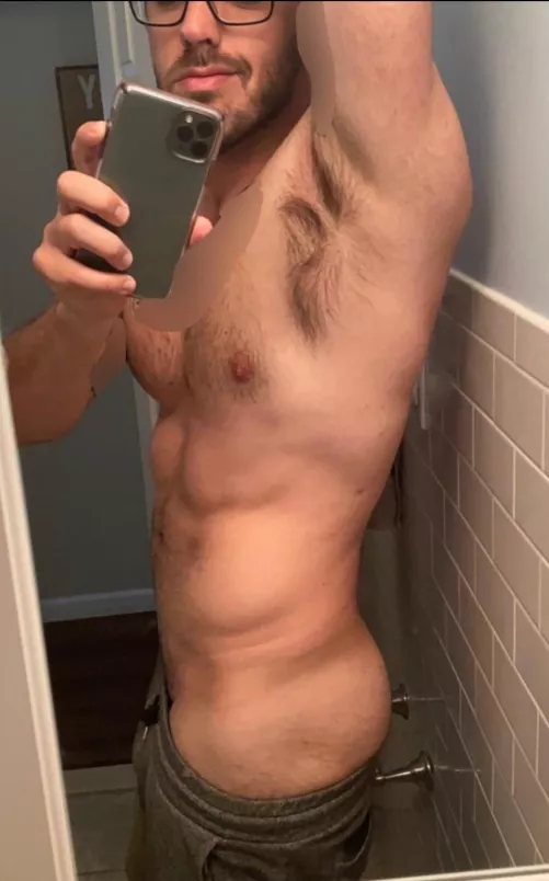 (36) Looking for volunteers to remove my glasses and ride my face. 