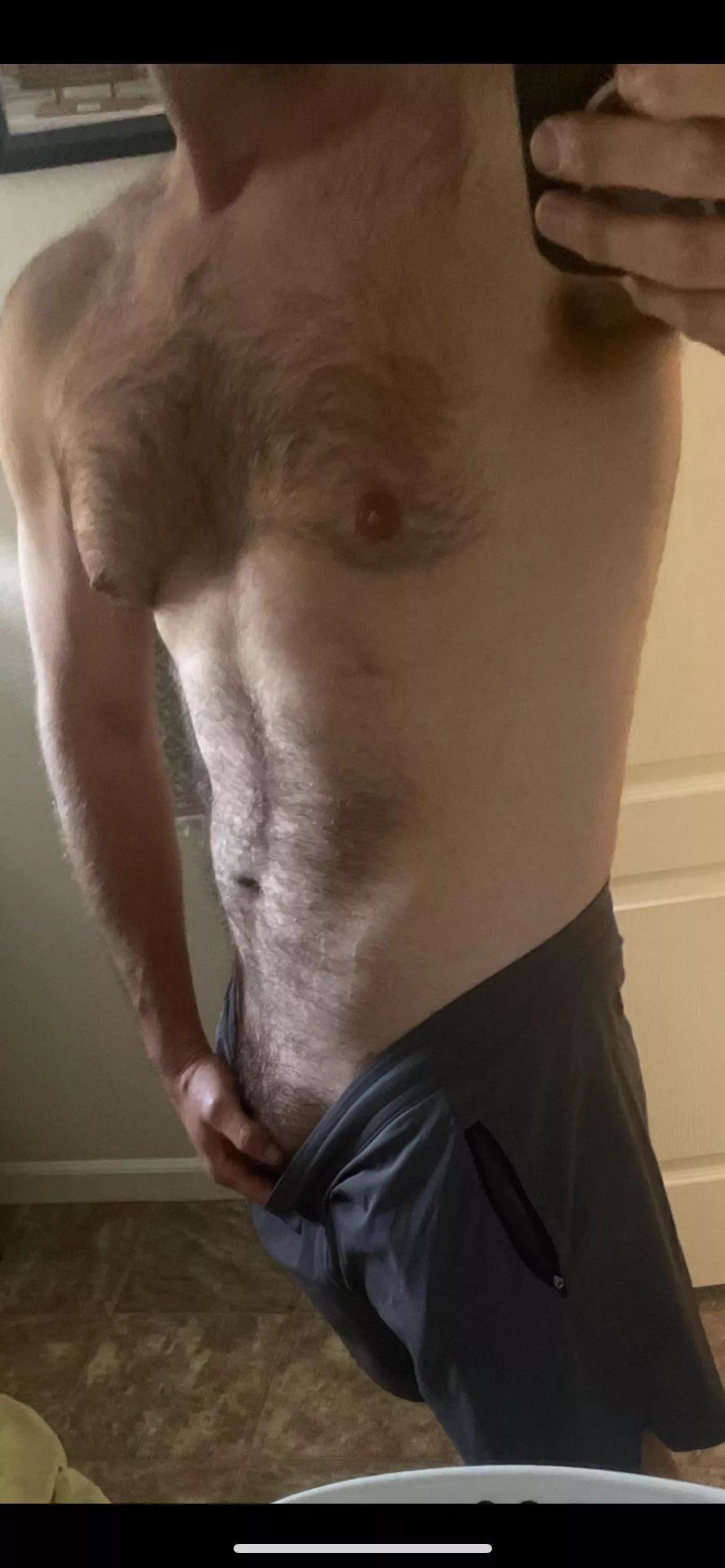 (38) bi hunk in trunks 😎
