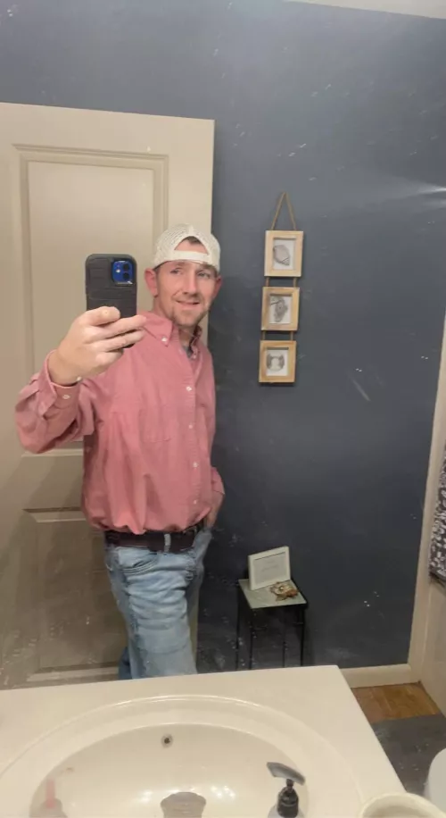 38m looking for female preferably Fayetteville or Elkins. 