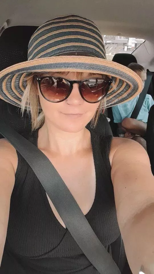 a positive compliment would be nice