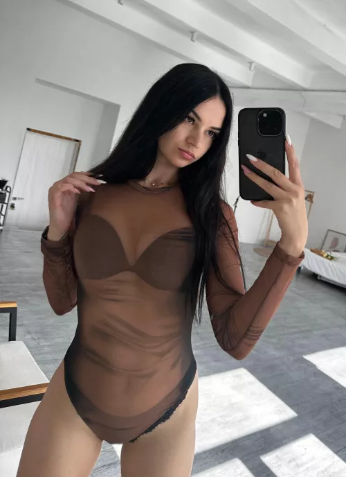 A regular mirror selfie, but with a little twist