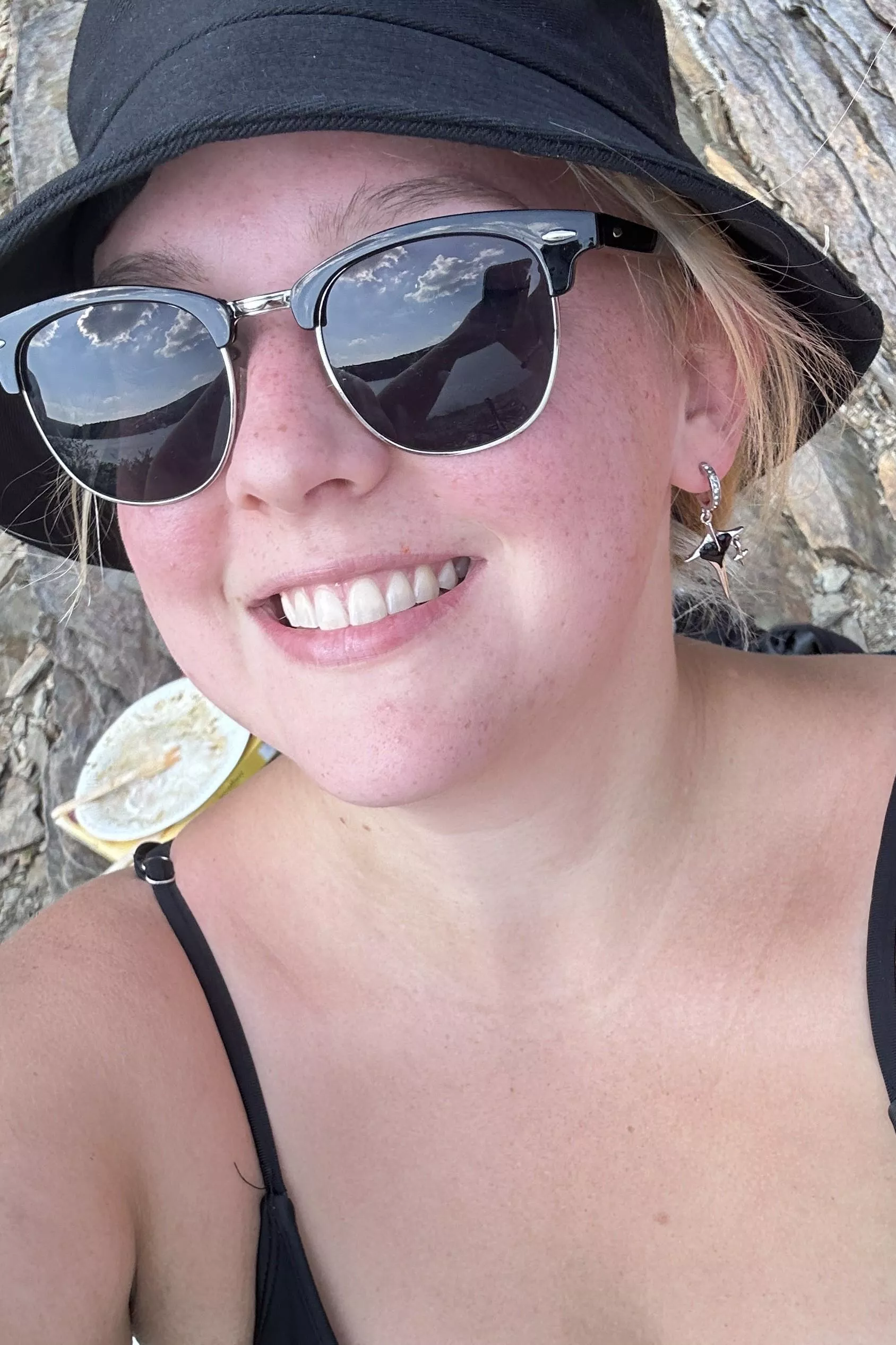 Am I just an average girl or the hottest thing on this planet.