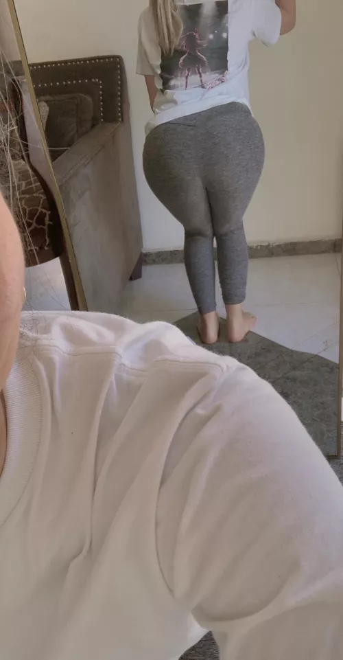 Am I sexy enough for you ?