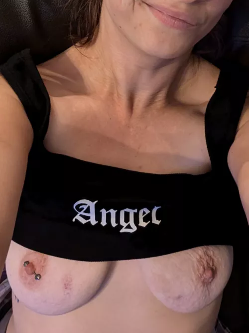 Any women into married women?