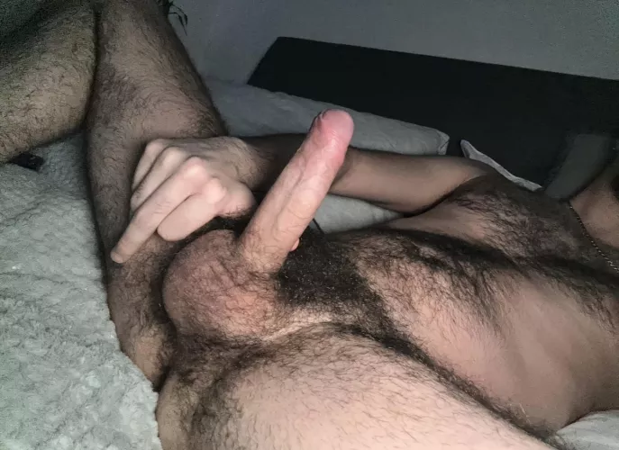 anybody wanna bury their face in my fuzzy manhood?