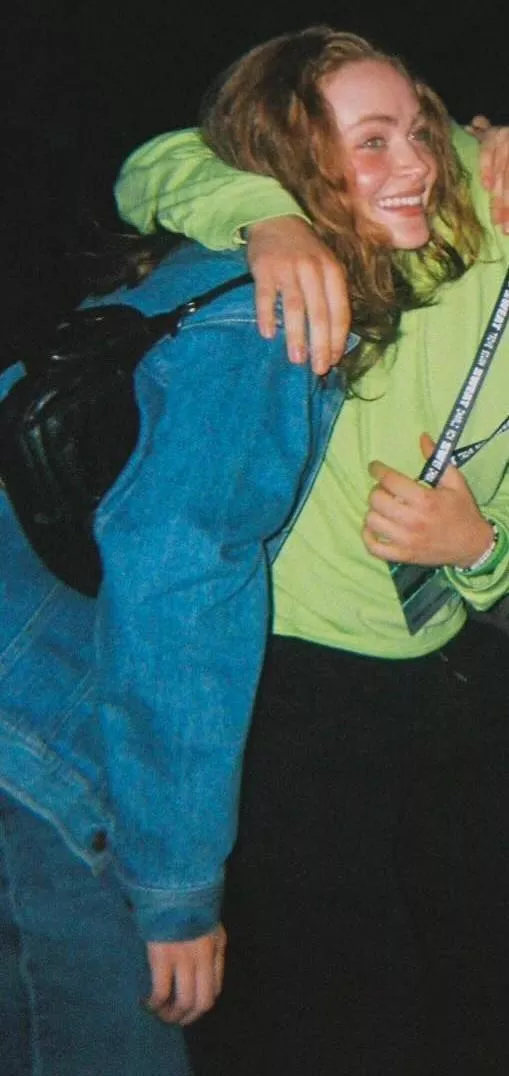 Anyone else think she looks a little coked up ❄️