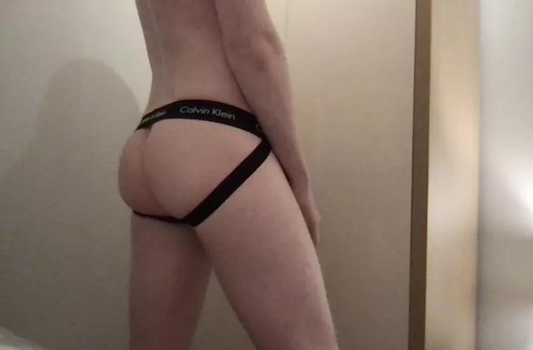 Anyone wanna take this ass?