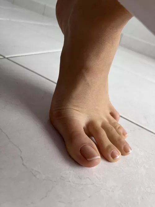 Are my feet lickable to you oc