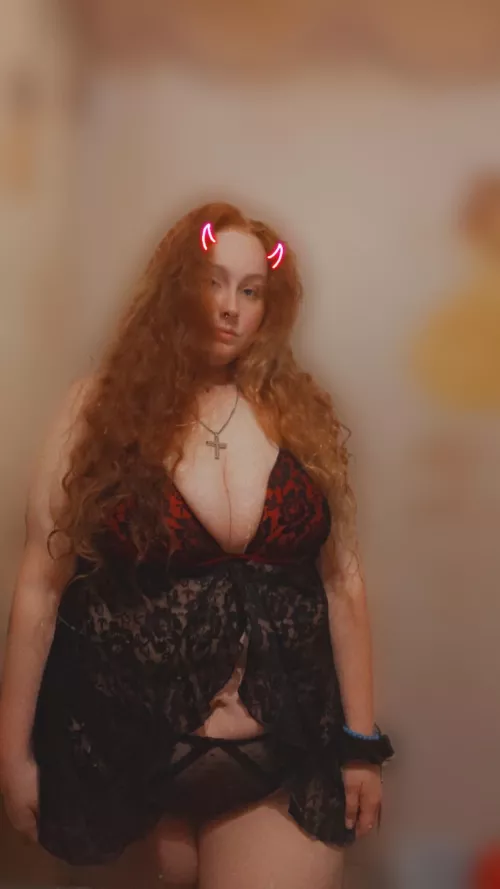 ✨ Available ✨ [Vcs] [customs] [videos] [photos] [rates] [rps] [sexting] [fetish/kink friendly] [etc.]