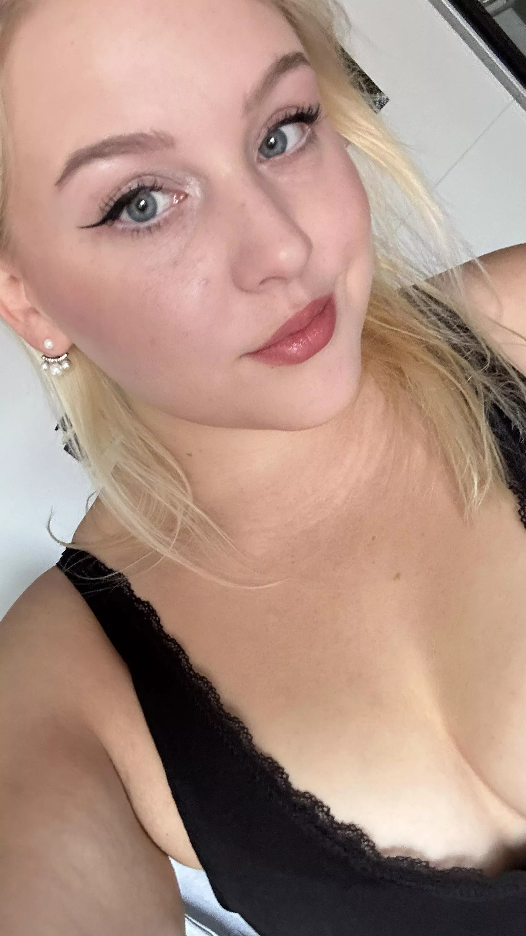 Average girl, extraordinary dreams -  capturing the moment of just being me.