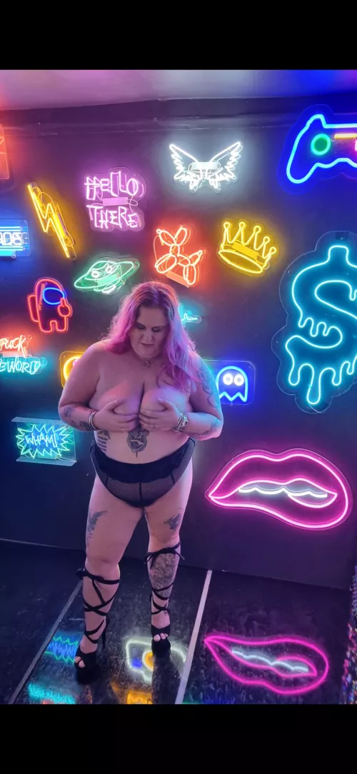 Bbw alt neon
