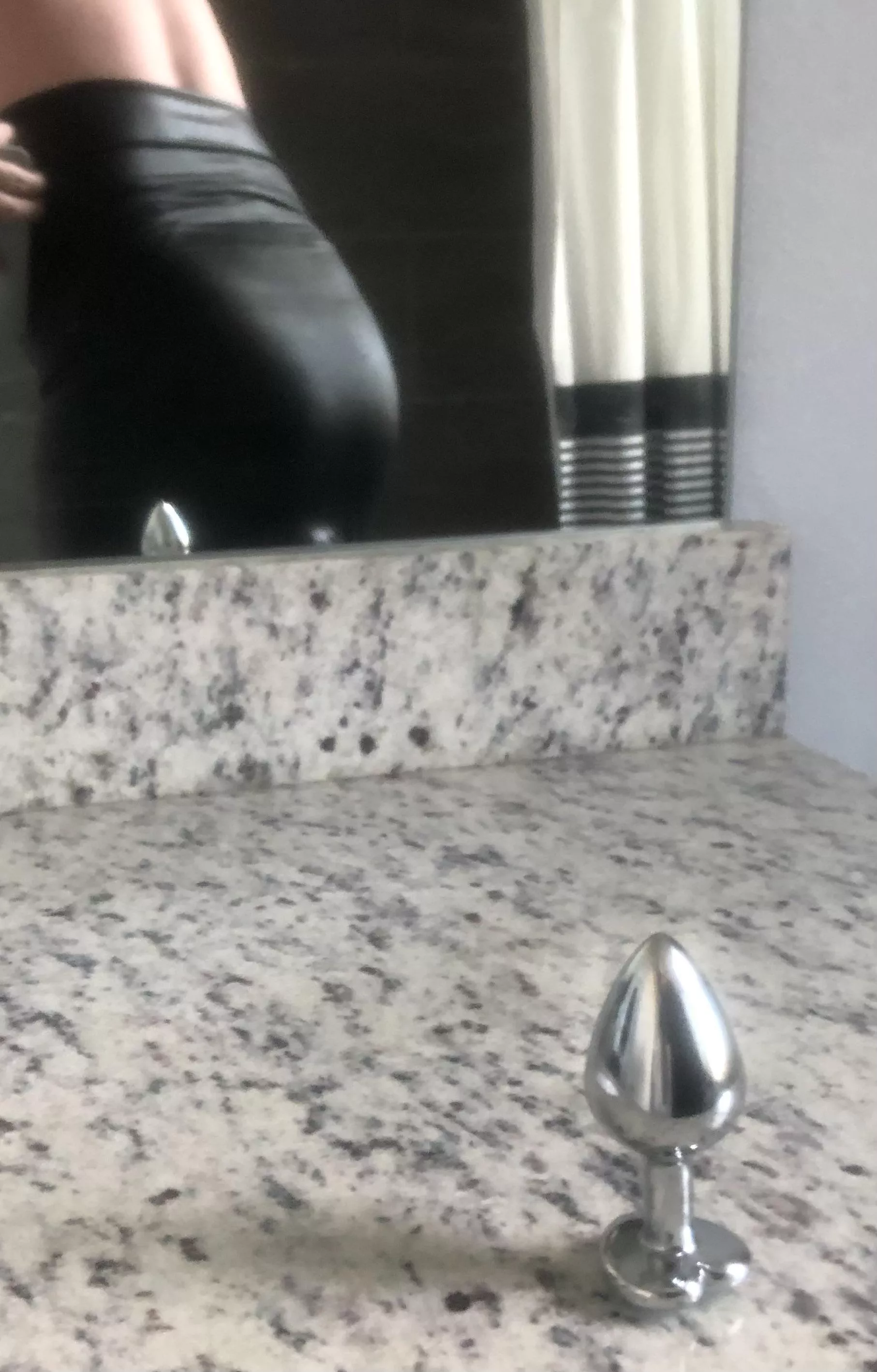 Bend me over daddy kik: sissy_slut_gina1