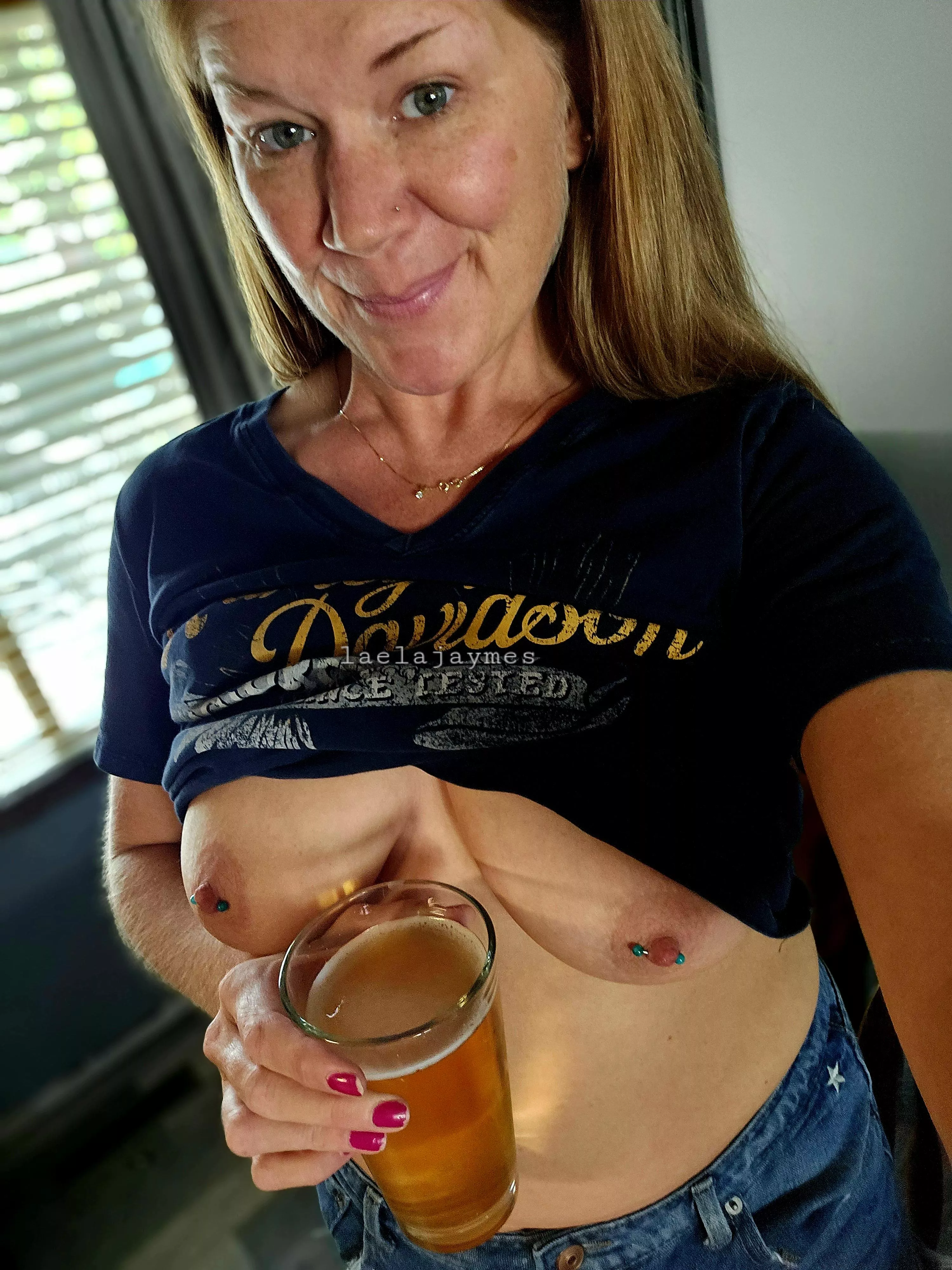 Best afternoon treat, boobies & beer! 
