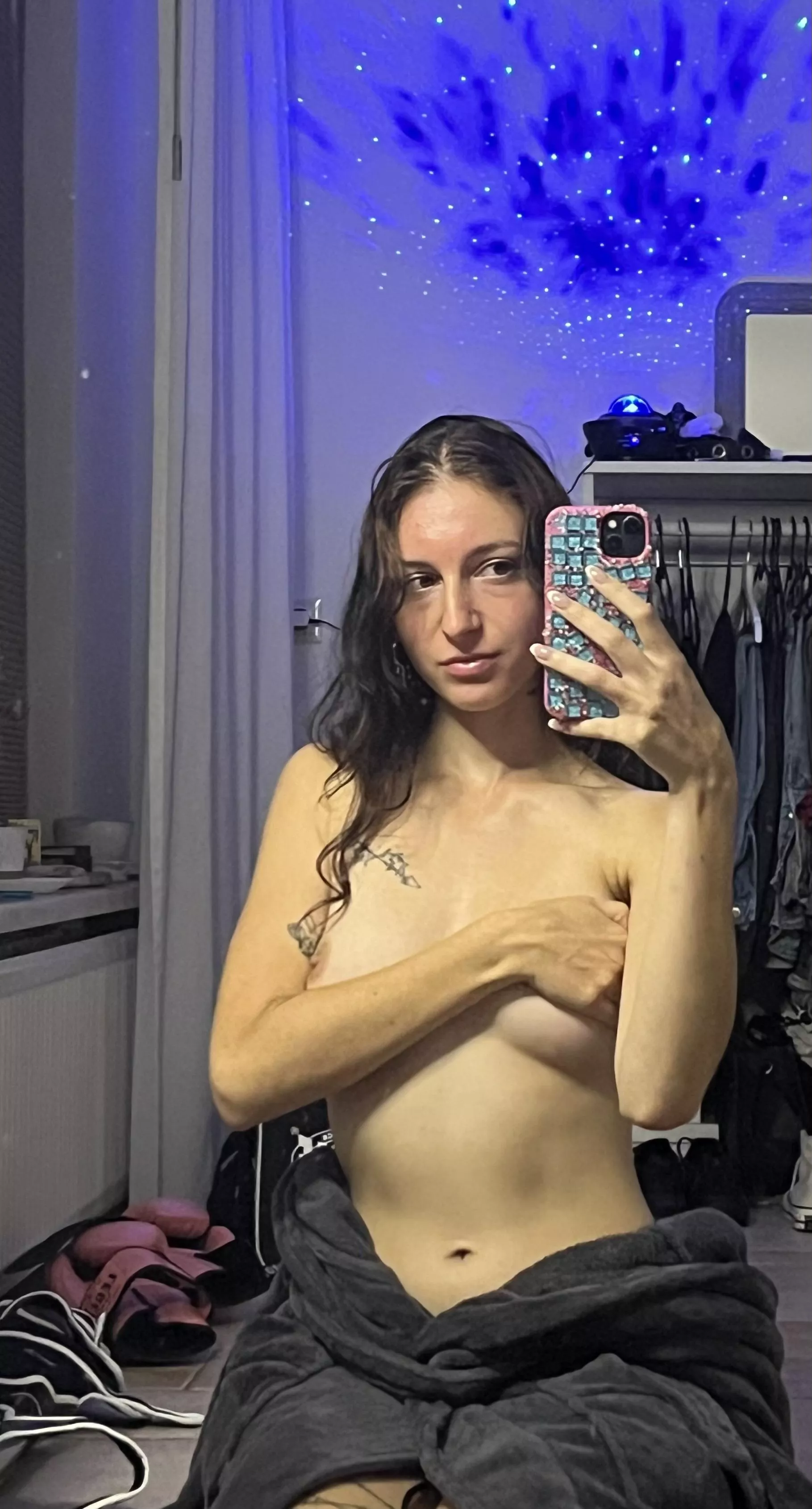 bist du schonmal nachts aufgewacht und hast einen geblasen bekommen? 👅