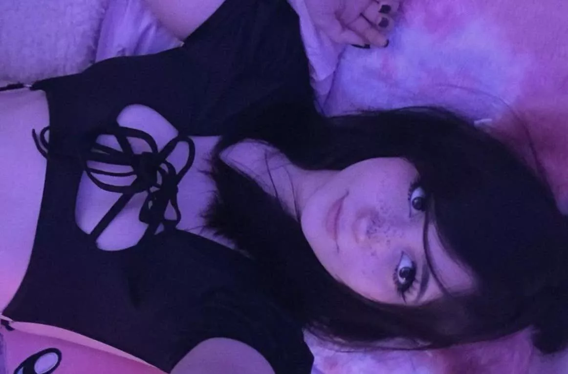 Can we be fuck buddies?
