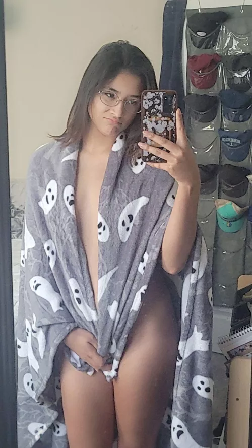 can you cuddle with me babe, maybe we can have some fun🥺🫣