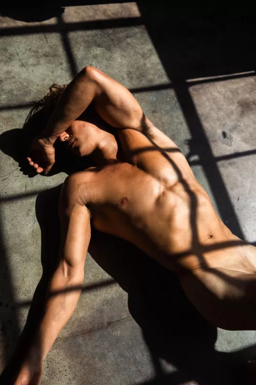 Capturing the harmonious dance of light and shadow, a perfect blend of illumination and obscurity.