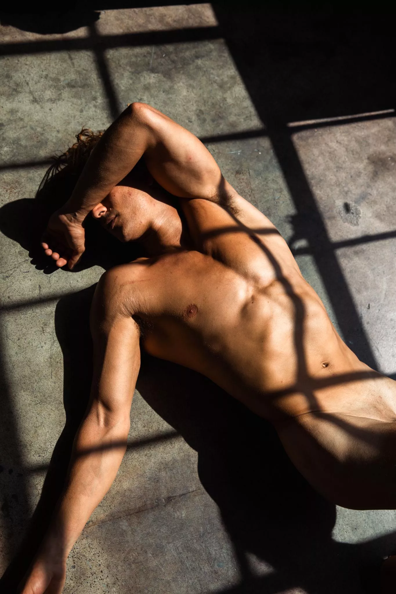 Capturing the harmonious dance of light and shadow, a perfect blend of illumination and obscurity.