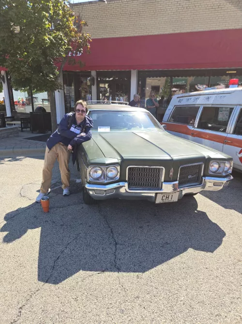 Car is sadly not mine. Would ya?