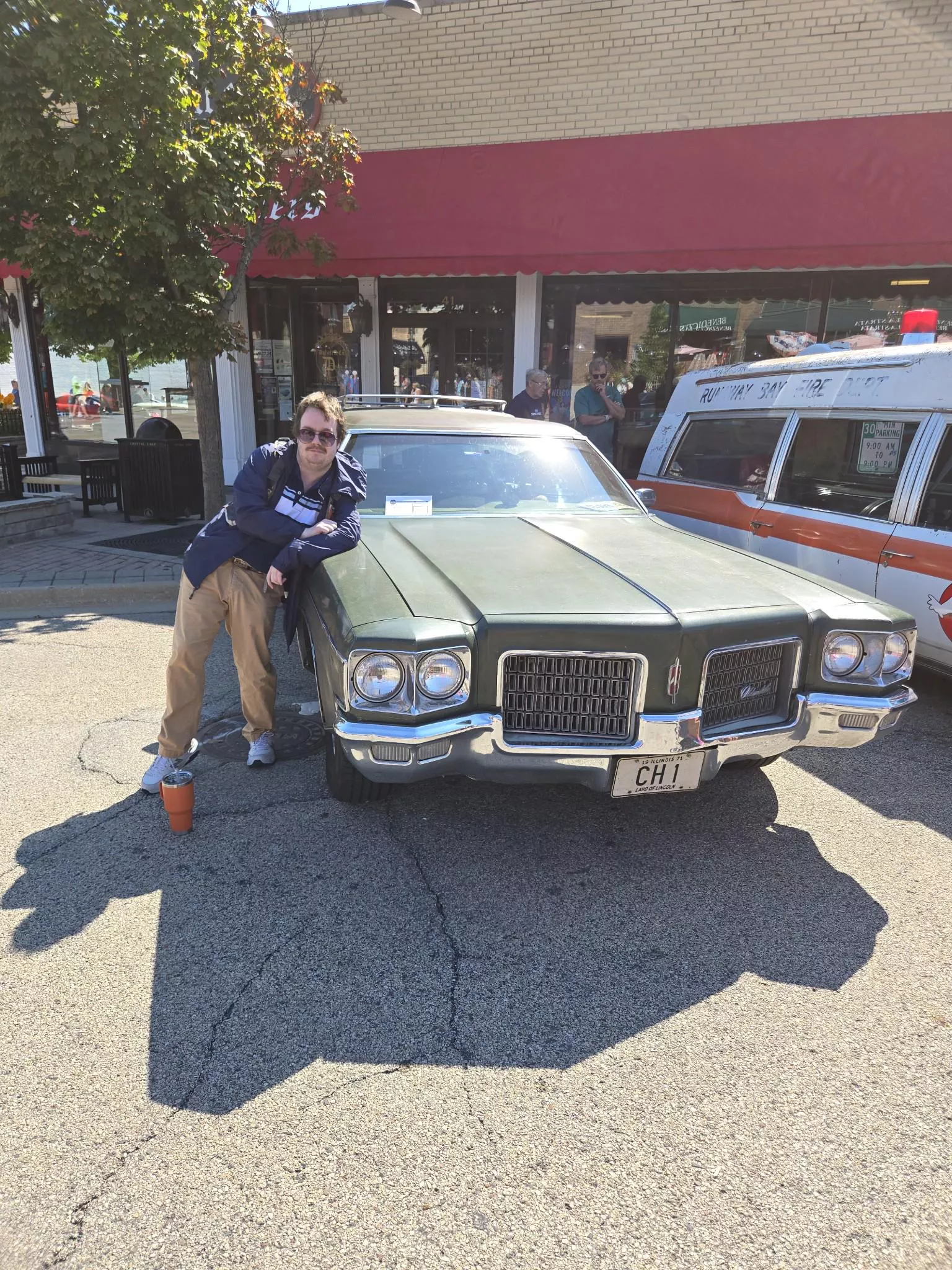 Car is sadly not mine. Would ya?