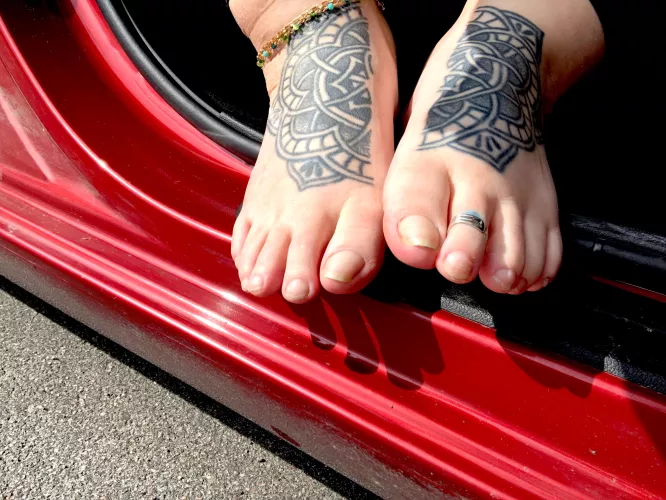 - Chubby little feet. What would you do to them?