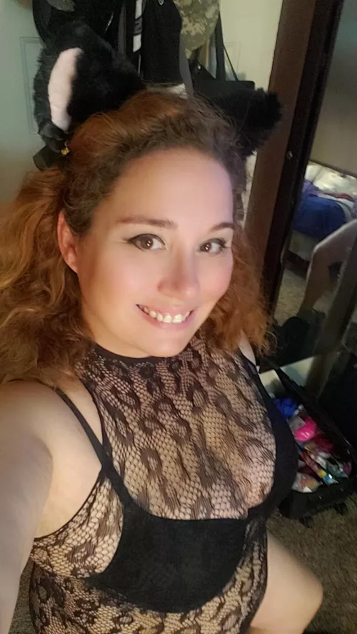 Come here and let momma love you 