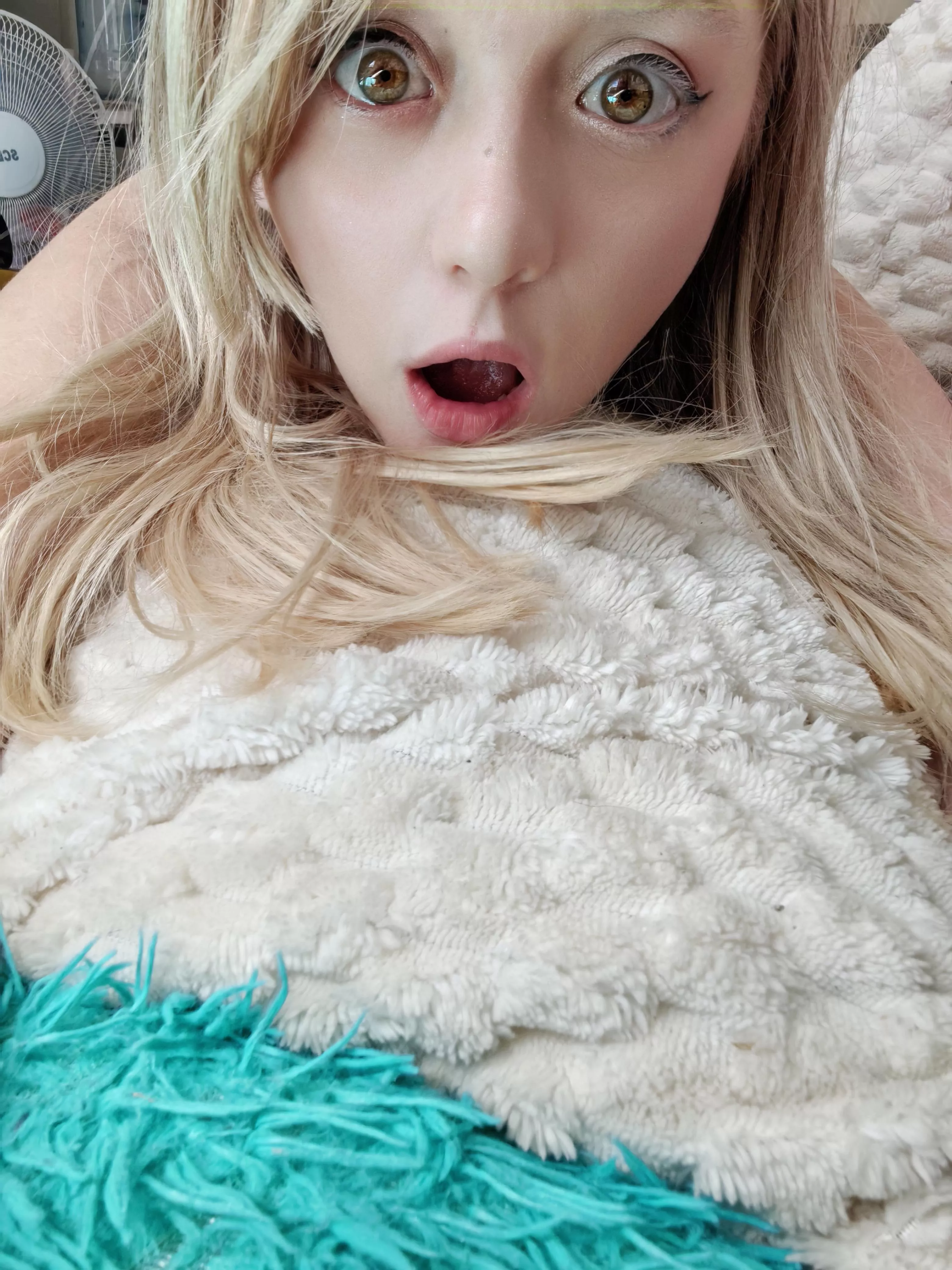 Come here, baby… I’ve got something special just for you tonight. 🔥