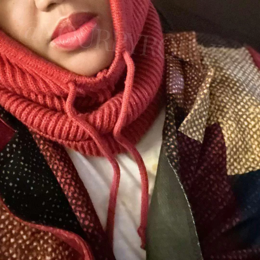 Come here. I have to tell you something 😏