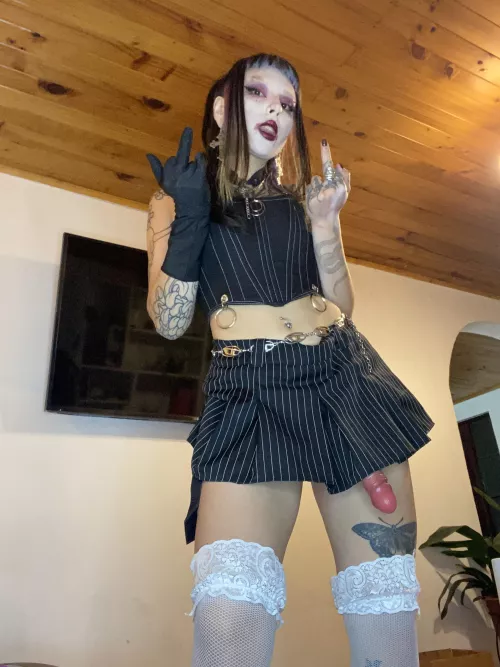 Come to your vampire mom, I will suck you and not the blood