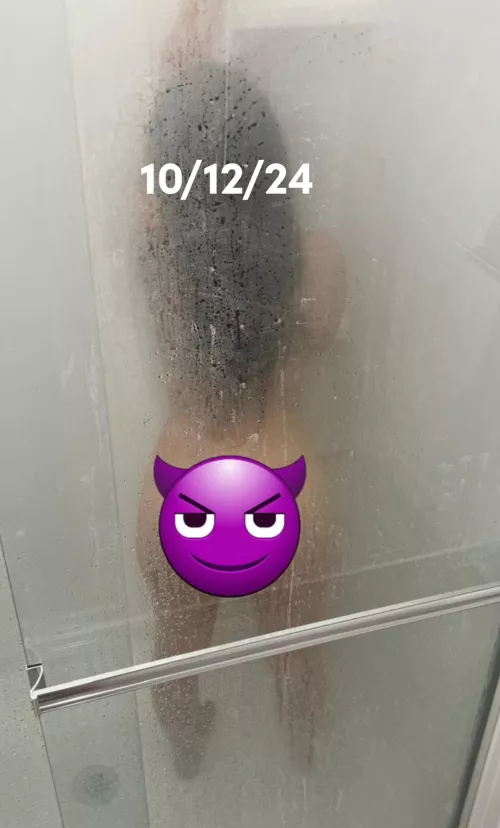 Couple looking for F to go out for drinks. Also open to offer from M but mainly looking for a Female. (Read bottom