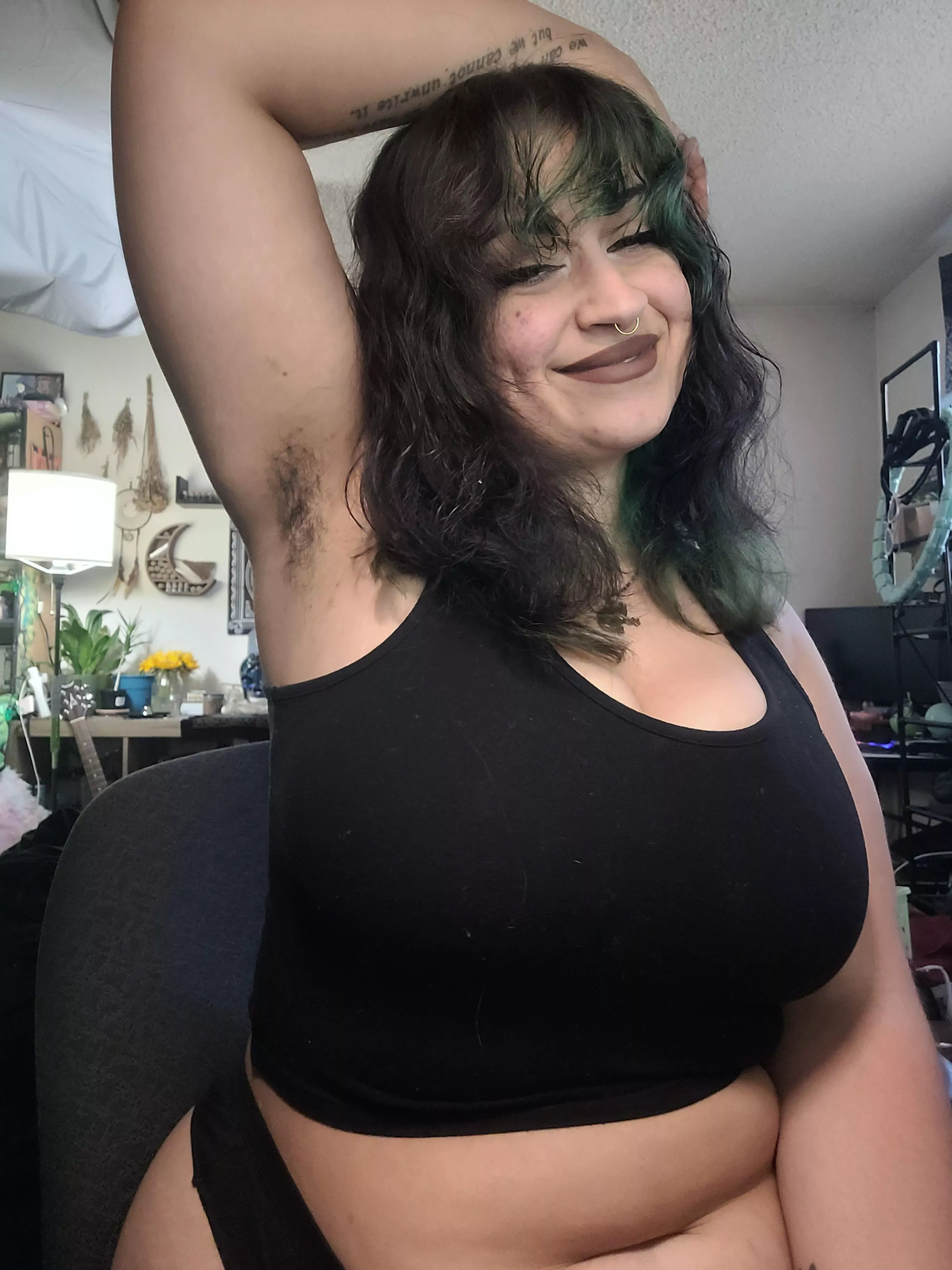 Curvy, goth, and keeping my armpits au naturel