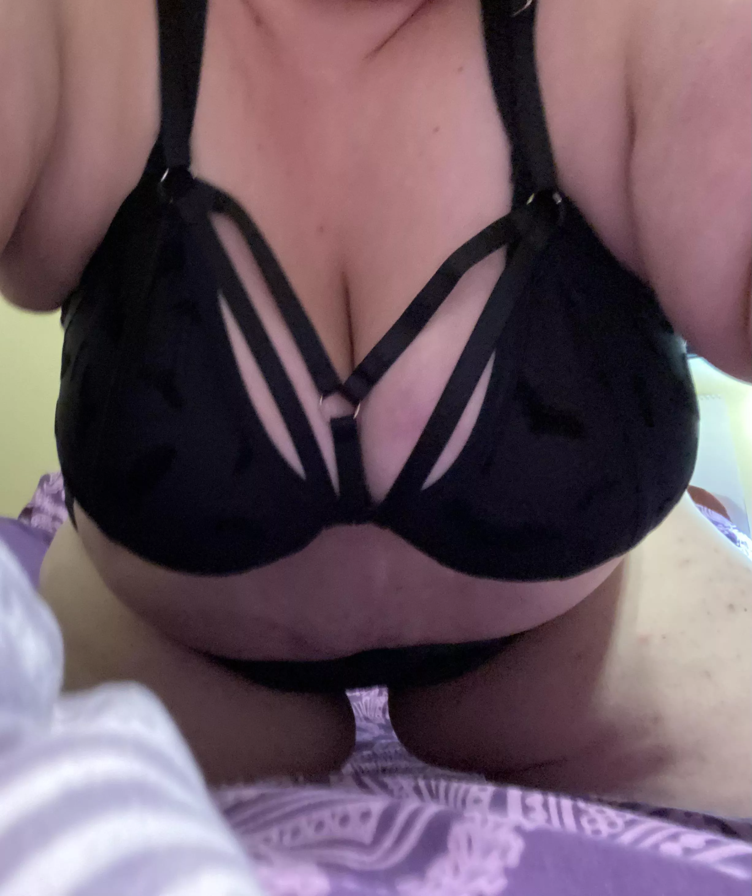 Deliciously fat hucow for your enjoyment & use. 