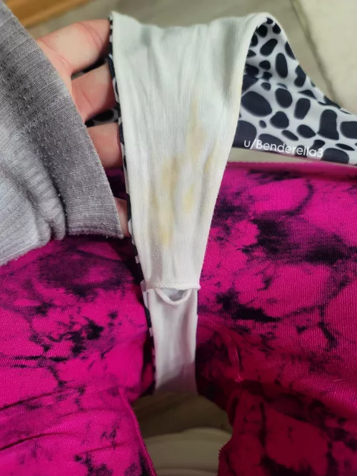 Dirty workout thong 🦒🖤