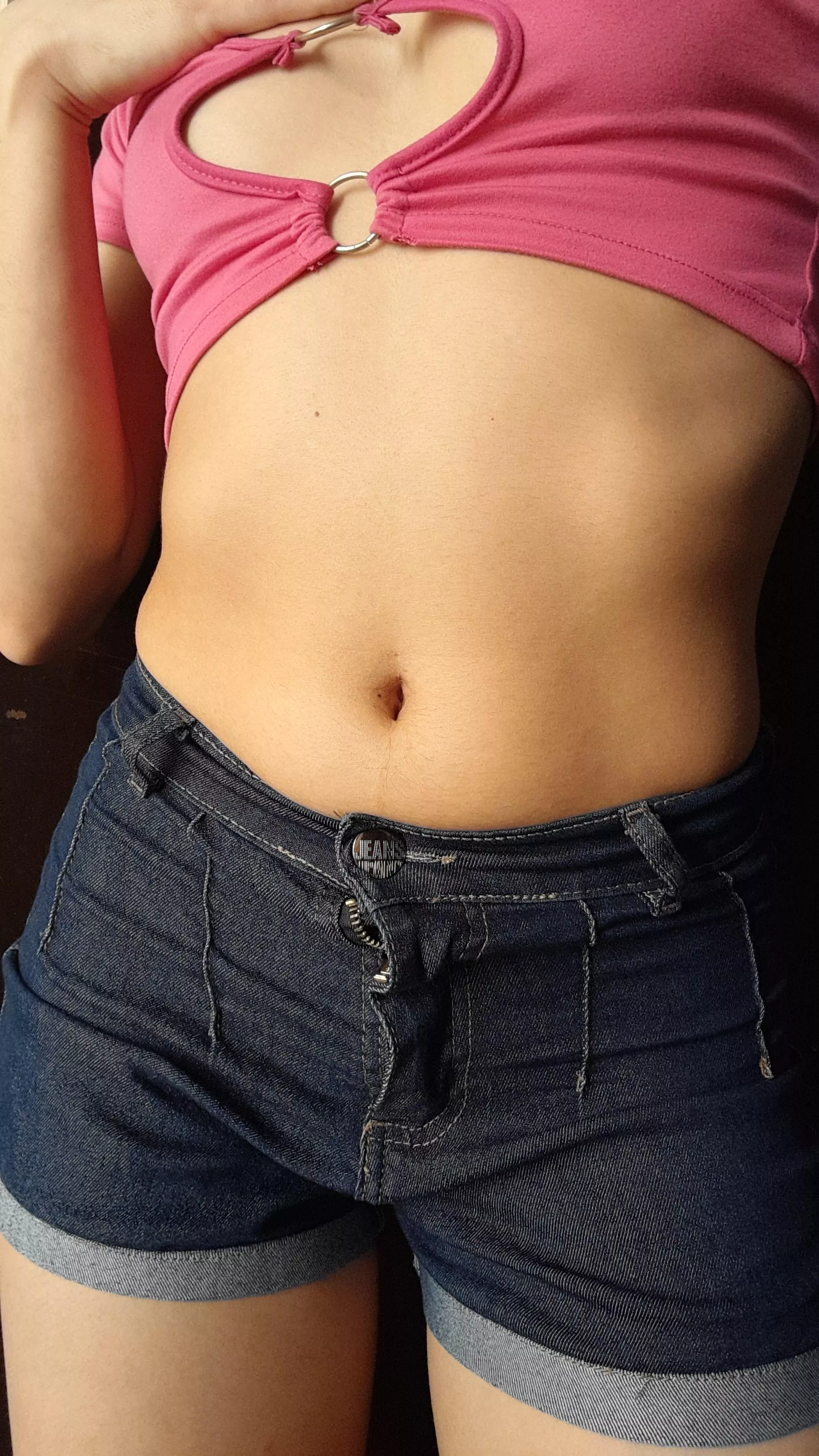 Do you want to play with my belly button? 