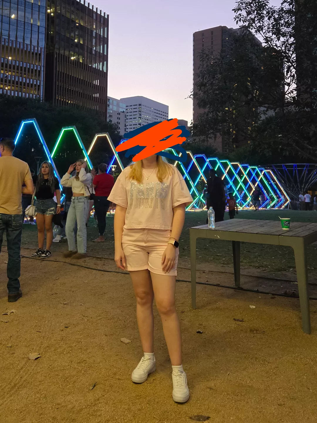 Does anyone know of any swinger places where you can go on Sundays?