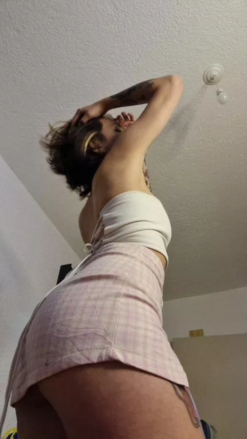 Does sucking dick well make girl a marriage material?
